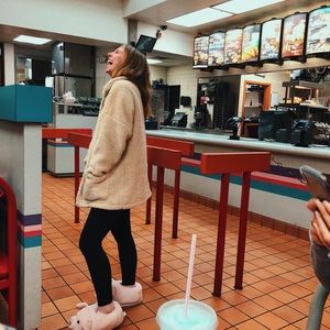 Meet your Posher, Eliza